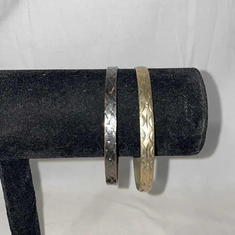 Two bangle bracelets - Picture 1 of 3